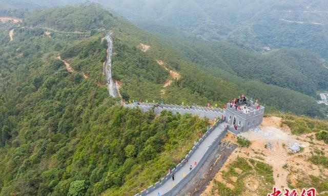 你有“八达岭”，我有“八字岭”！广西高仿“长城”是什么样子？