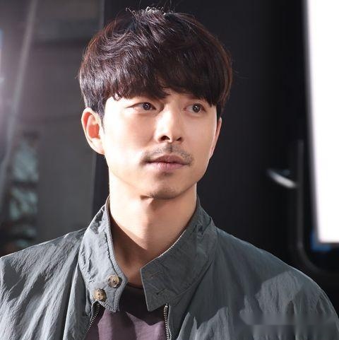 “Xu Fu“ Kong Liu Hao body is no longer hiding! Male god abdominal muscles Pacific wide shoulders are a feast for the eyes