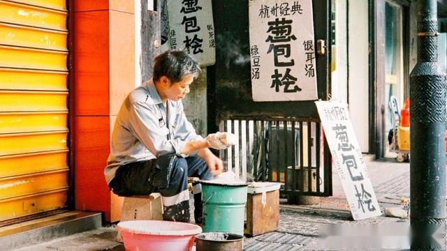 爱憎分明的杭州人，就算要给美食取名，也足以让每个游客印象深刻