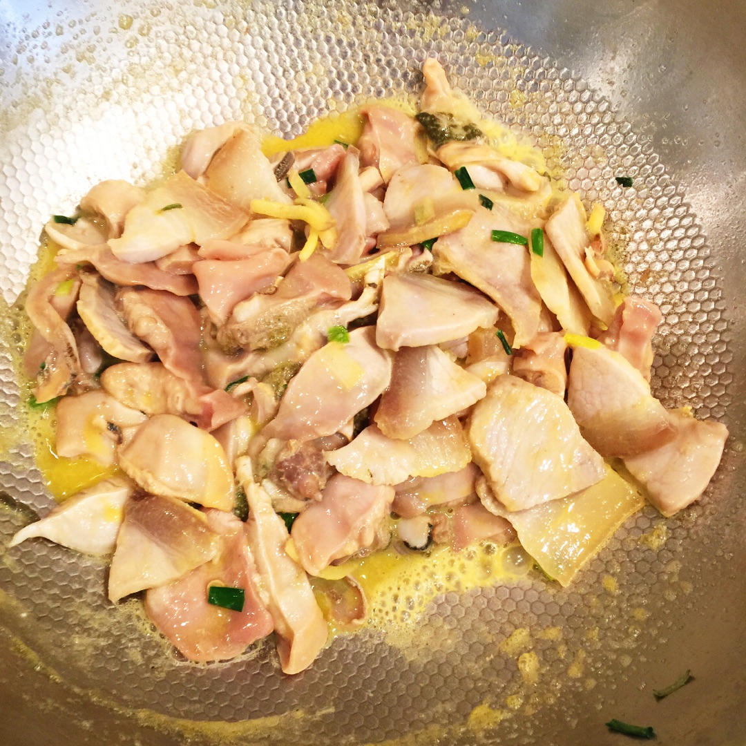 河蚌肉的做法(河蚌肉的做法视频)