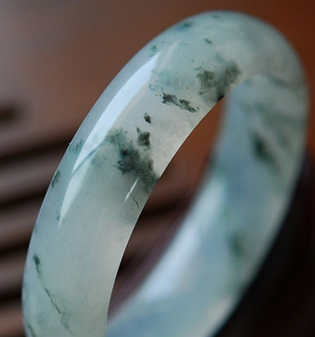 水沫玉与翡翠有何区别?