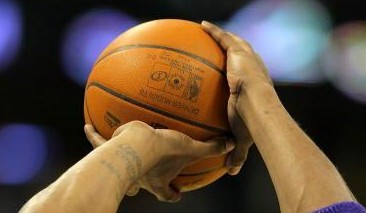 关于篮球投篮的几个技术动作