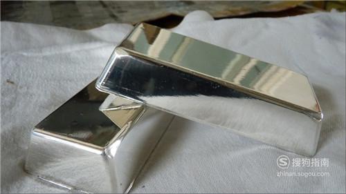 01看它的颜色白银顾名思义你就知道它的颜色一定是白色的,而且它的