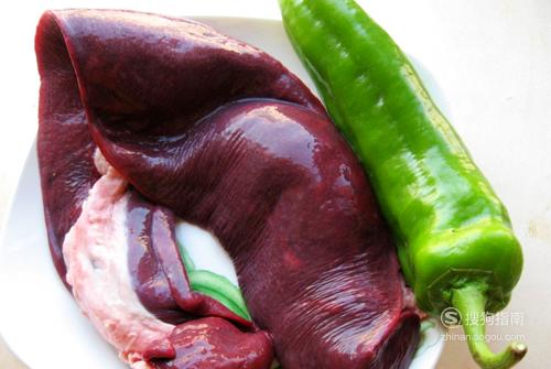 猪胰和猪脾的区别----尖椒炒联贴