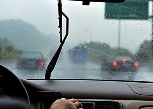 雨天驾驶经验谈