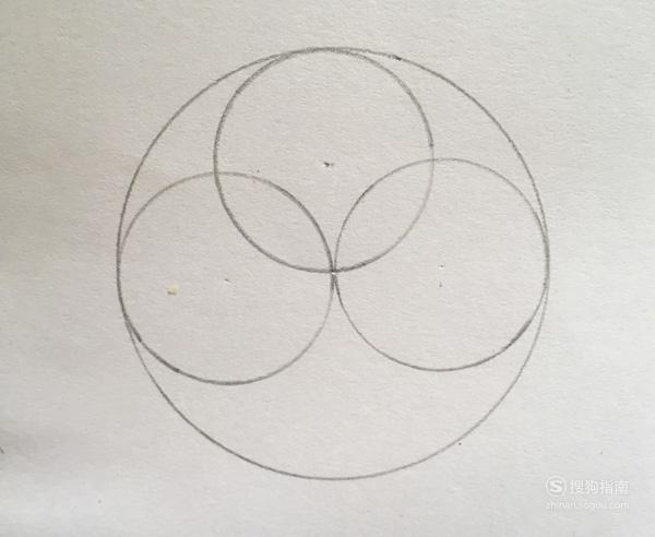 如何用圆规画漂亮的花?