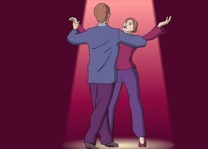 华尔兹的基本舞步踩的是一个格子,每次脚步移动后最终停留在格子的四