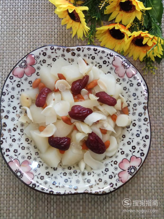 怎样蒸美味的山药雪梨水果餐