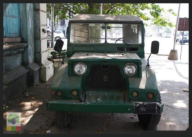 60年代生产的日本马自达老爷车现在还在缅甸使用